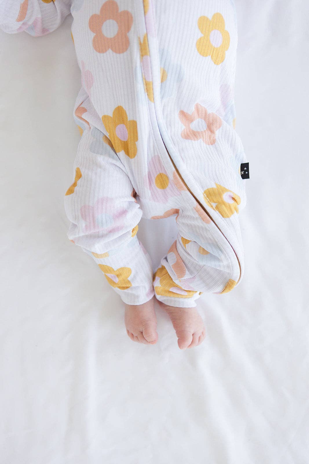 Spring Daisy Ribbed Zippered Pajama