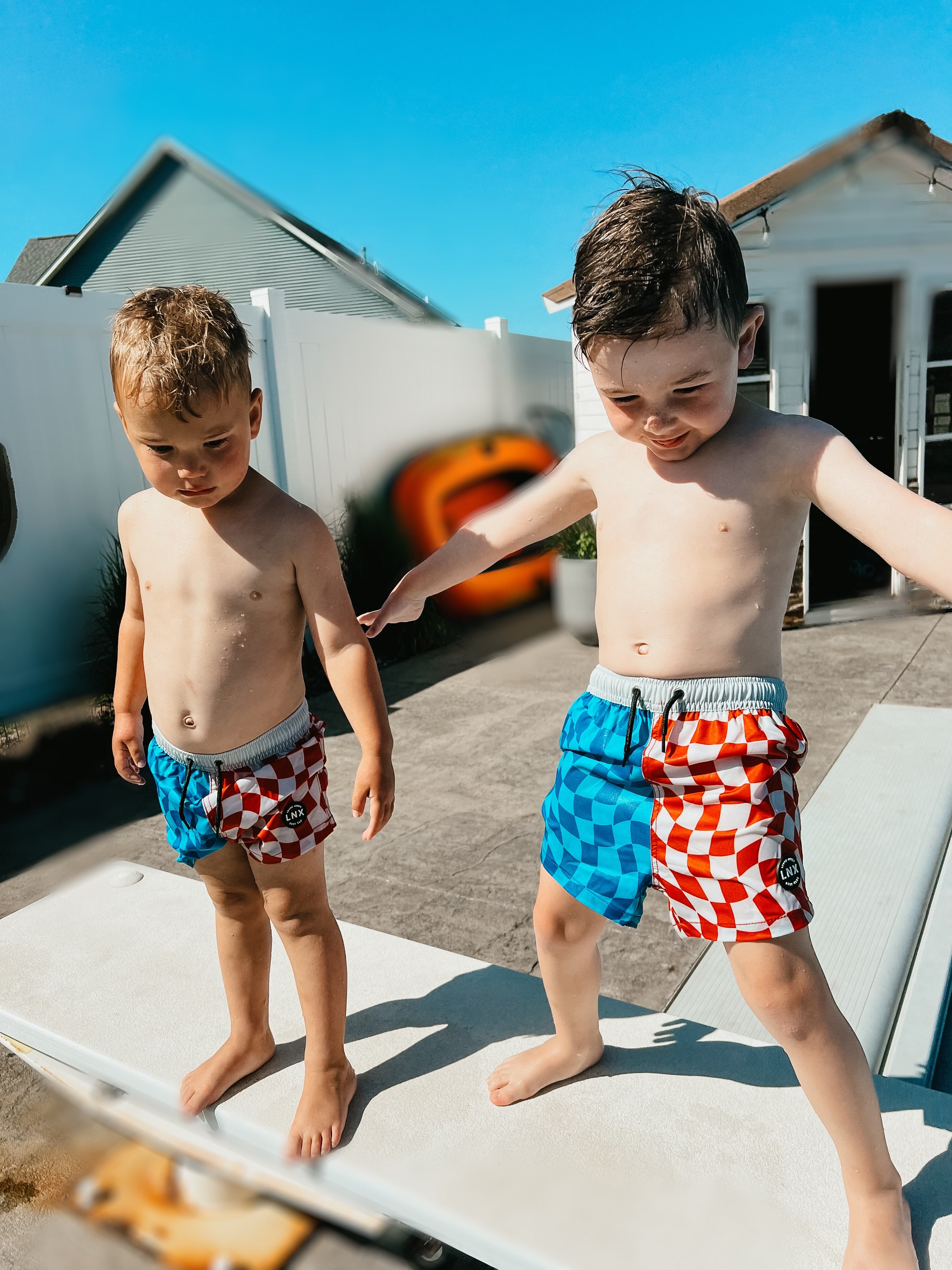 Red white and blue swim online